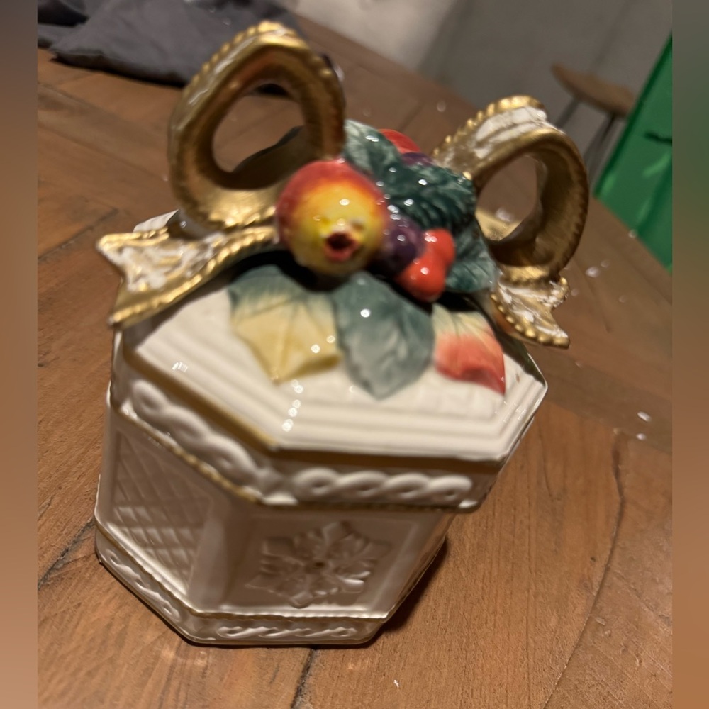 Fitz and Floyd holiday dish